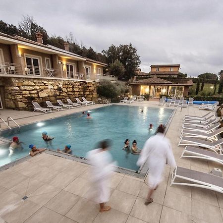 Apartments In Residence With Swimming Pool In Monteverdi Marittimo Bagian luar foto
