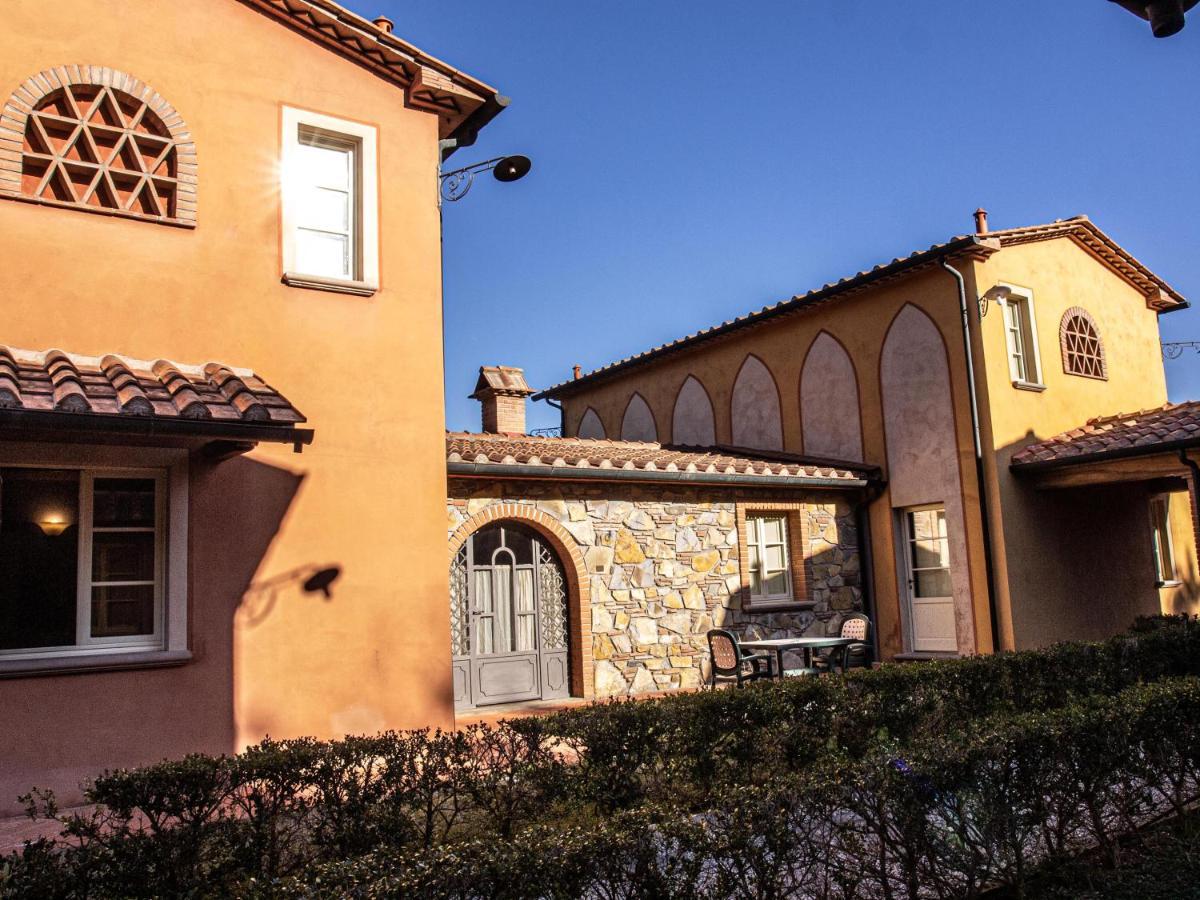 Apartments In Residence With Swimming Pool In Monteverdi Marittimo Bagian luar foto