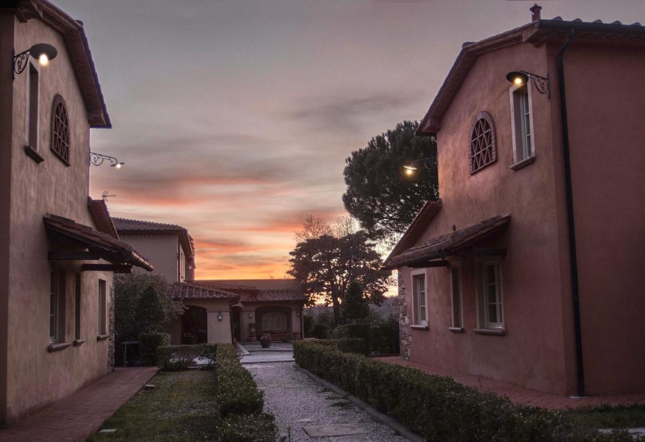 Apartments In Residence With Swimming Pool In Monteverdi Marittimo Bagian luar foto