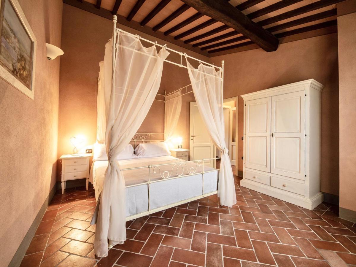Apartments In Residence With Swimming Pool In Monteverdi Marittimo Bagian luar foto