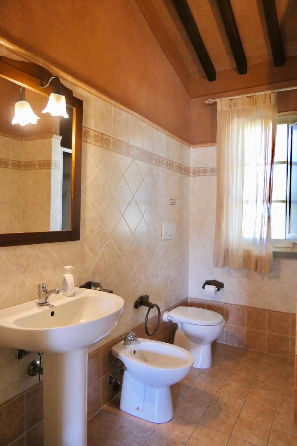 Apartments In Residence With Swimming Pool In Monteverdi Marittimo Bagian luar foto